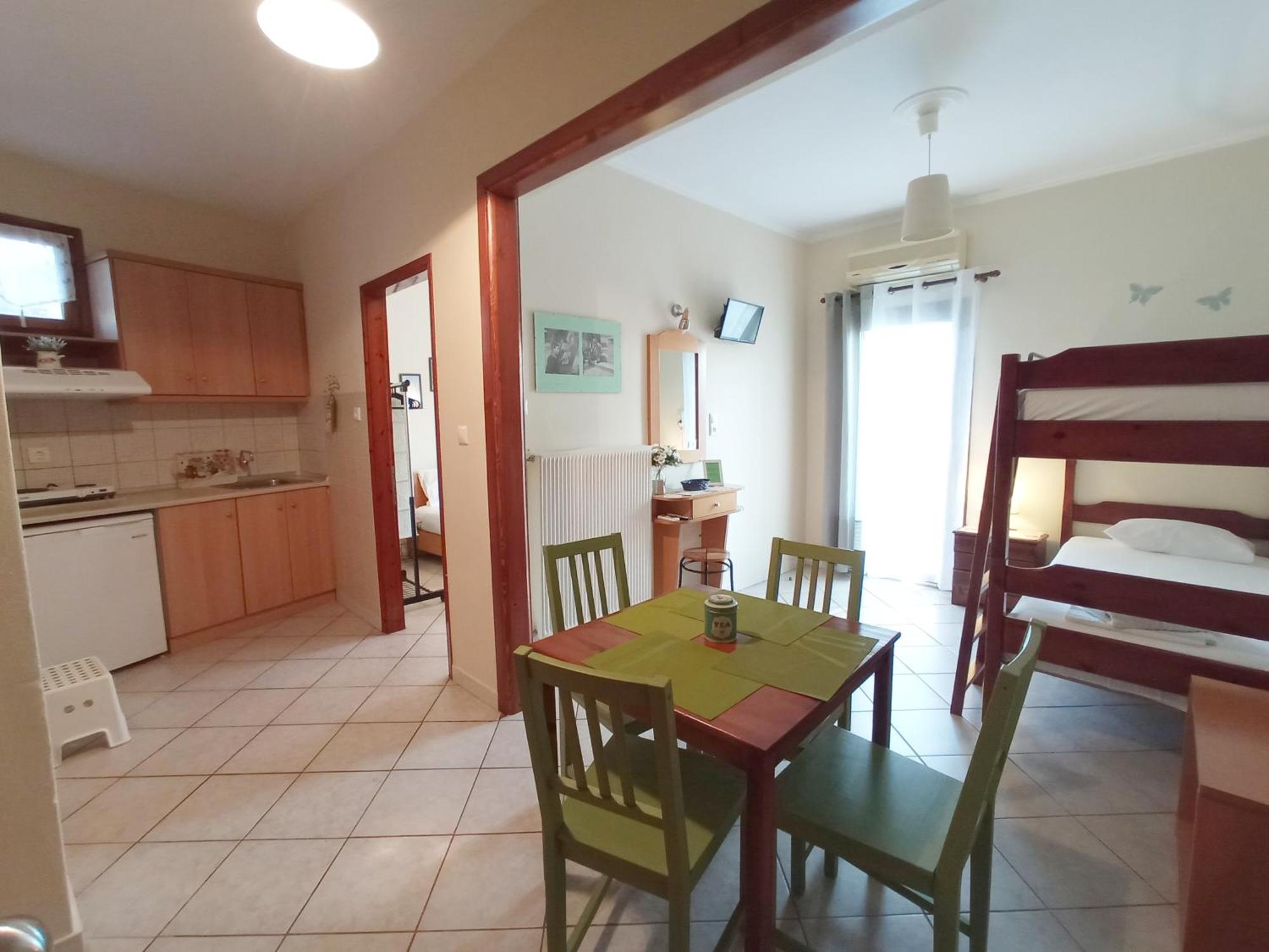 Marika House * Σταυρός